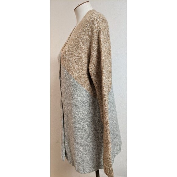 Women's Cabi # 3886 Tilt Cardigan Snap Front Diagonal Color Block Size Small - Picture 7 of 12